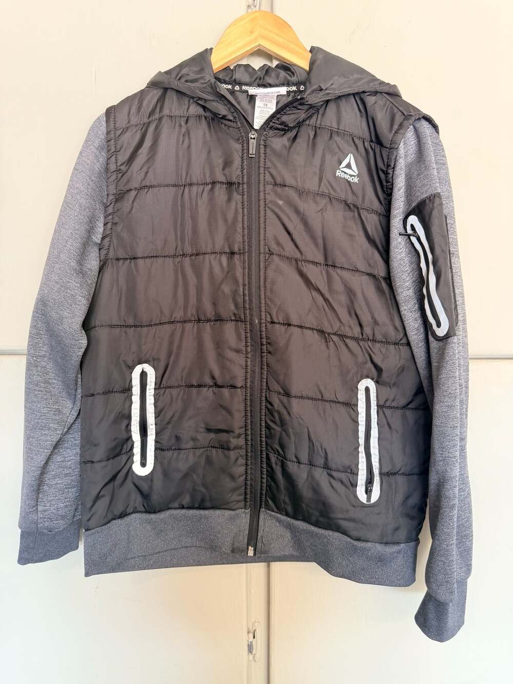 Reebok Boys Black Puffer Vest and Gray Sleeve Active Hooded Jacket Size 18